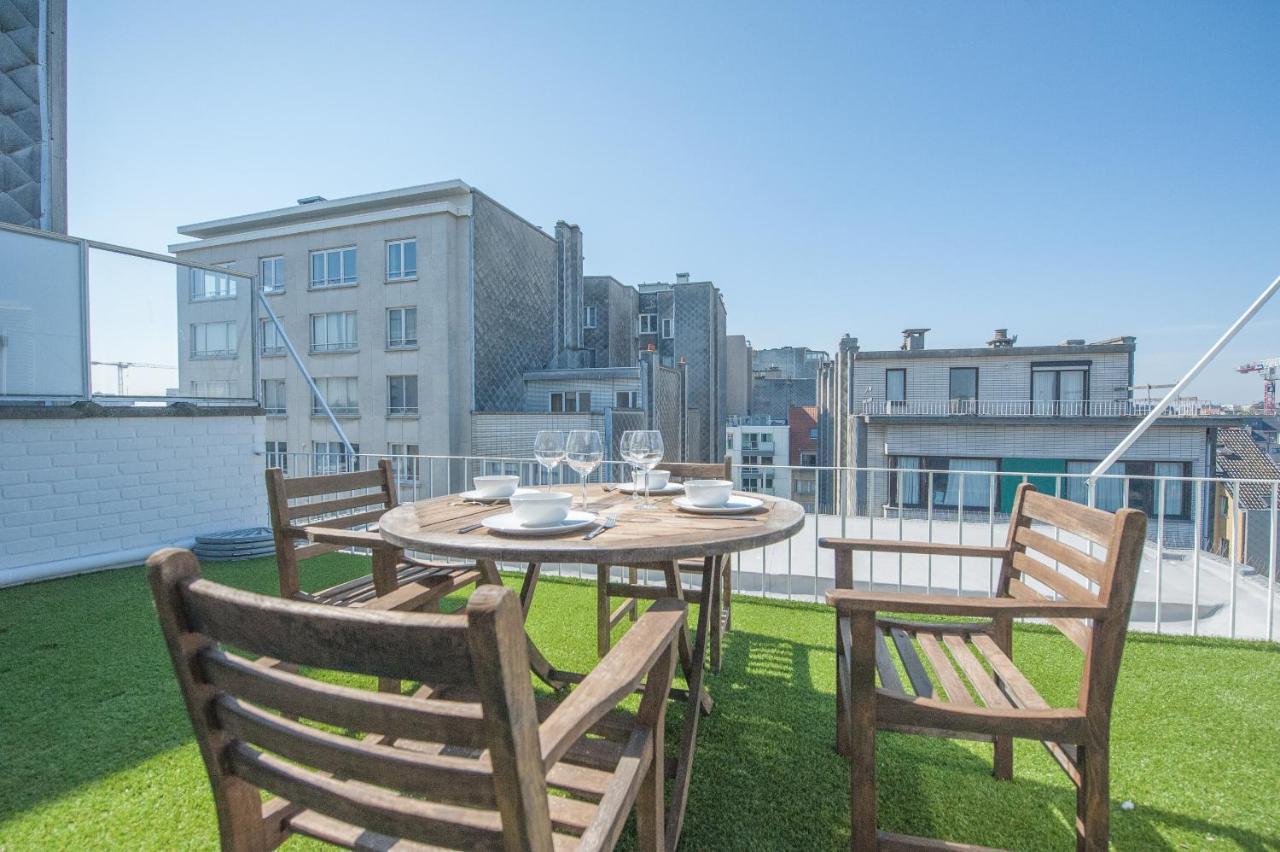 Studio Met Groot Zonneterras Centrum Oostende Luaran gambar