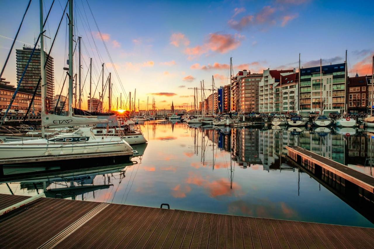 Studio Met Groot Zonneterras Centrum Oostende Luaran gambar